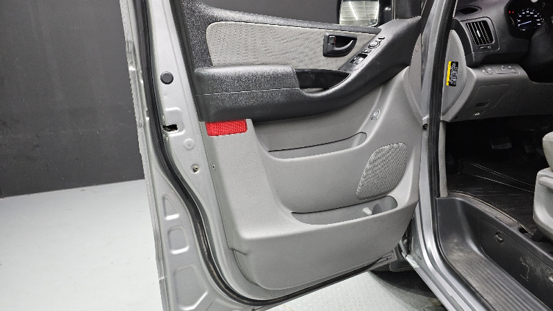 car Hyundai Grand Starex id287124 photo #25
