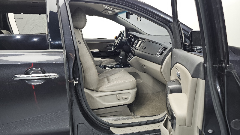 car KIA Carnival id287371 photo #26