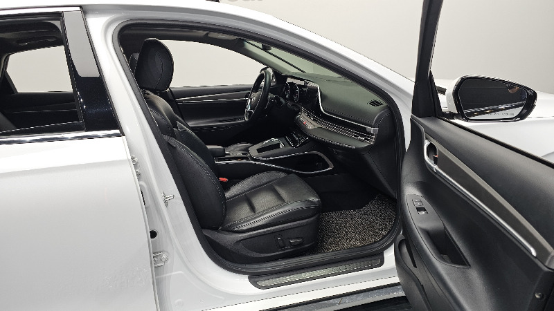 car Hyundai Grandeur id287821 photo #26