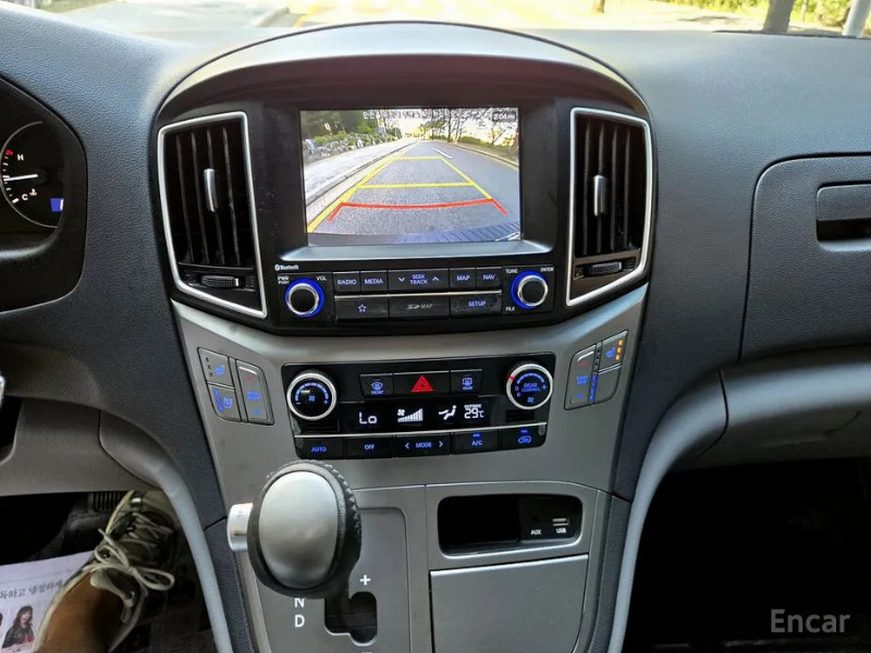 car Hyundai Grand Starex id288359 photo #17