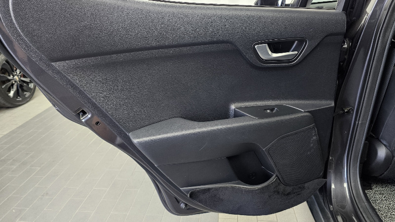 car KIA Stonic id289109 photo #25