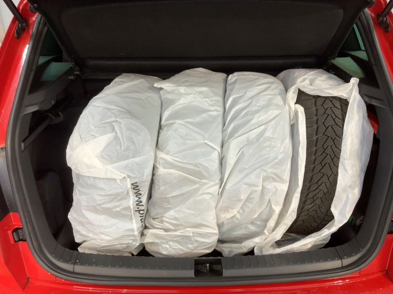 car Skoda Karoq id289889 photo #16