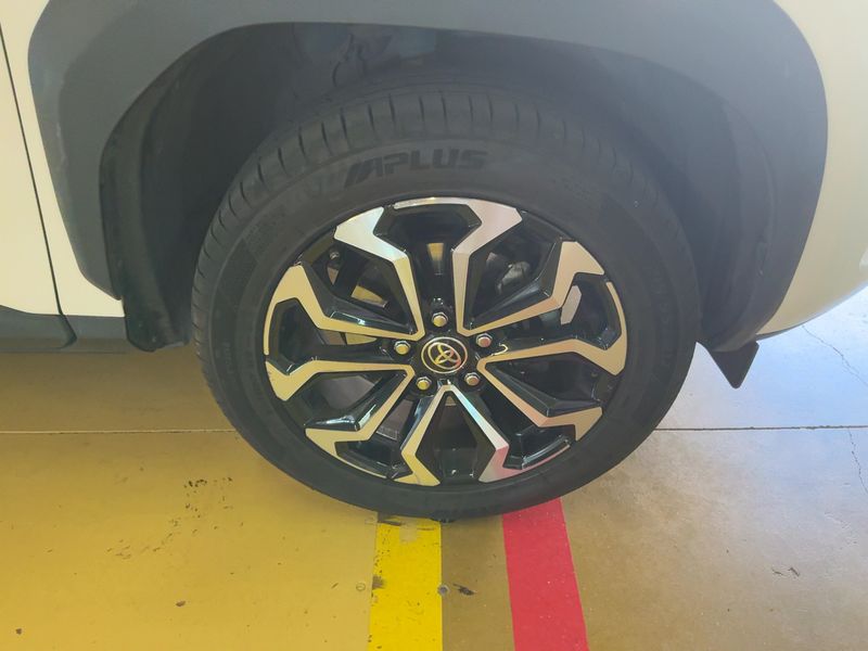 car Toyota Yaris Cross id290248 photo #12