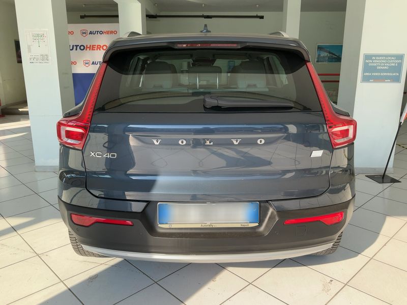 car Volvo XC40 id291156 photo #3