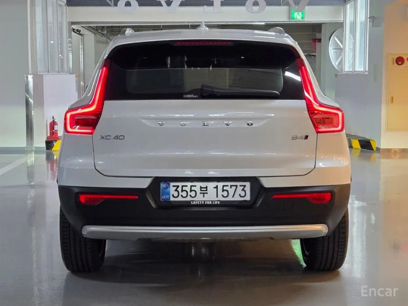 car Volvo XC40 id293920 photo #4