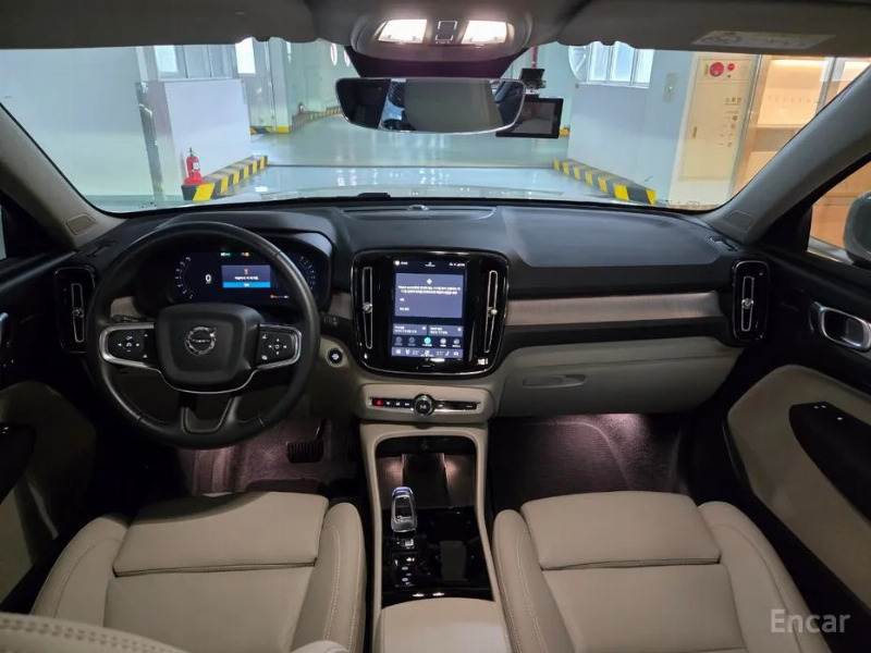 car Volvo XC40 id293920 photo #7