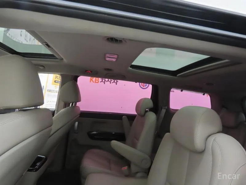 car KIA Carnival id294137 photo #18