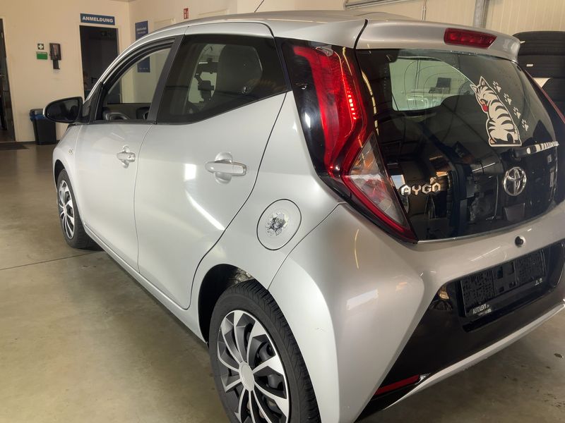 car Toyota Aygo id294185 photo #2