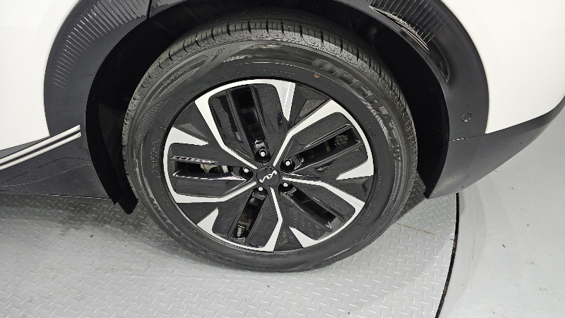 car KIA EV6 id296638 photo #21