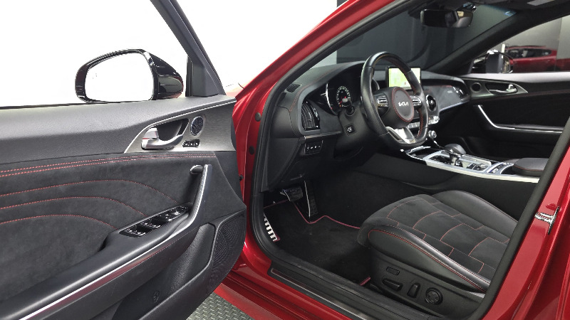 car KIA Stinger id298207 photo #10