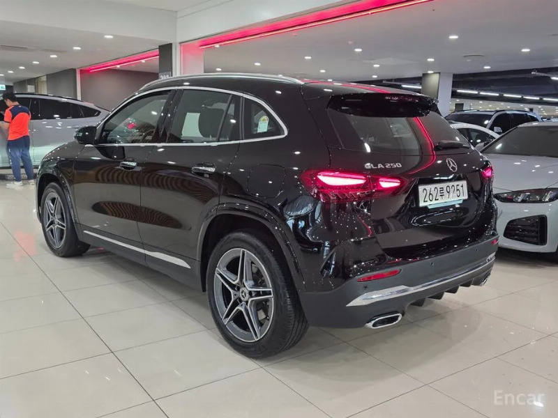 car Mercedes GLA id300631 photo #2