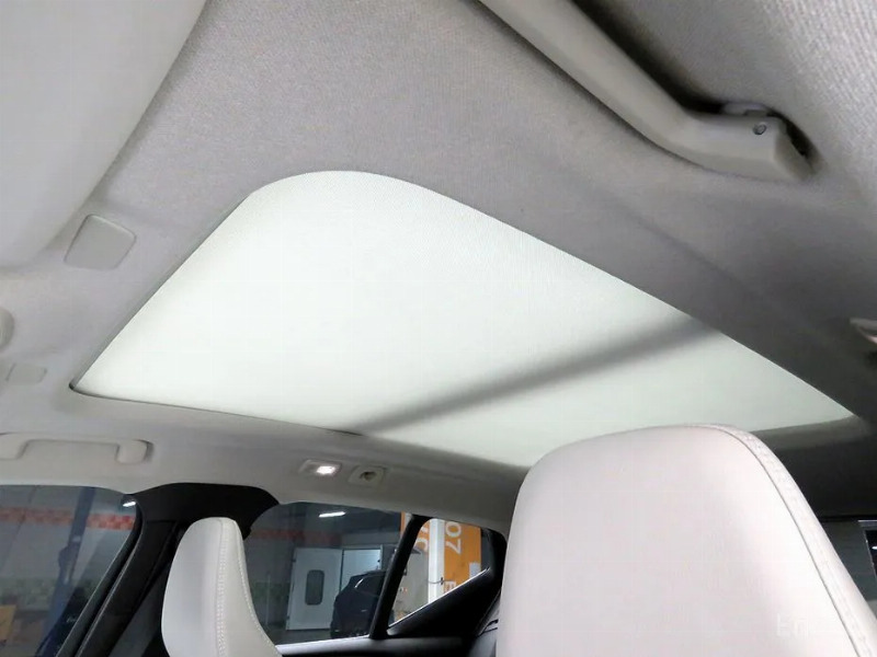 car Volvo XC40 id303421 photo #17