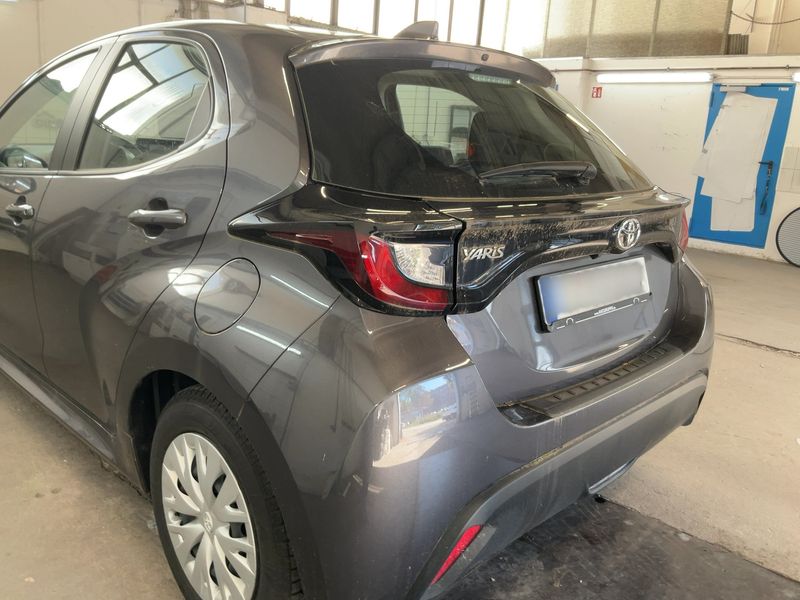 car Toyota Yaris id304408 photo #2