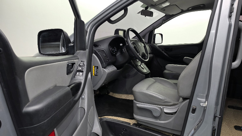 car Hyundai Grand Starex id304505 photo #10