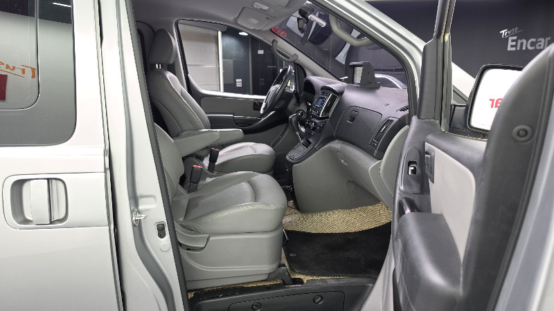 car Hyundai Grand Starex id304505 photo #11