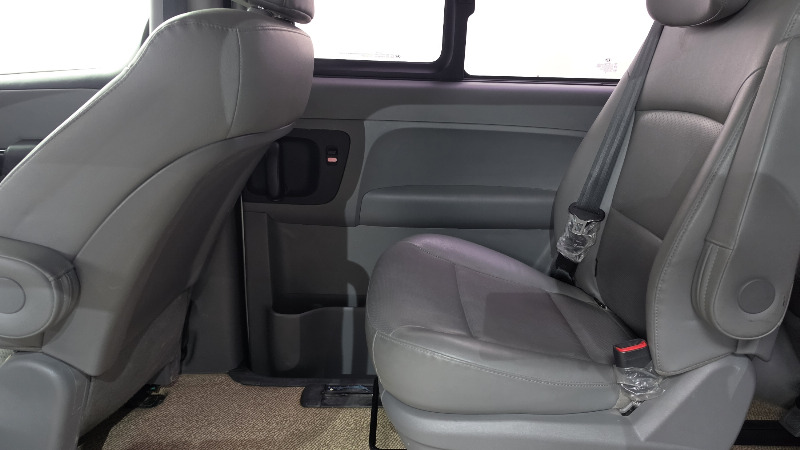 car Hyundai Grand Starex id304505 photo #25