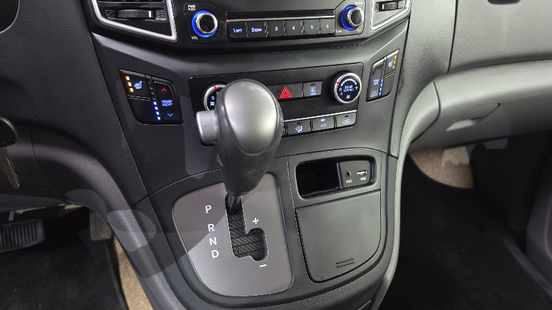 car Hyundai Grand Starex id304505 photo #9