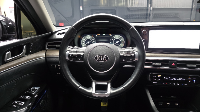 car KIA K5 id305259 photo #13