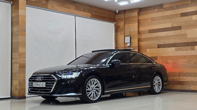 car Audi A8 id305293 main photo