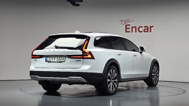 car Volvo V90 id305436 photo #2