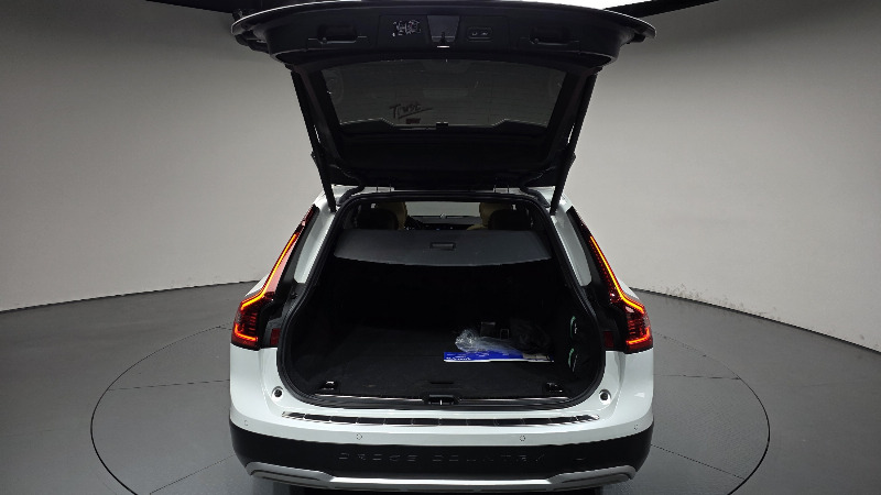 car Volvo V90 id305436 photo #20