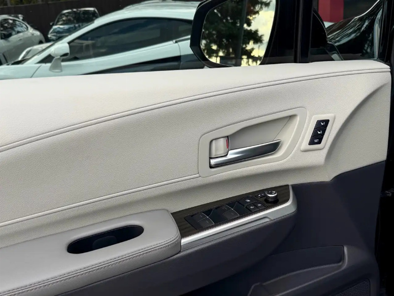 car Toyota Sienna id306046 photo #10