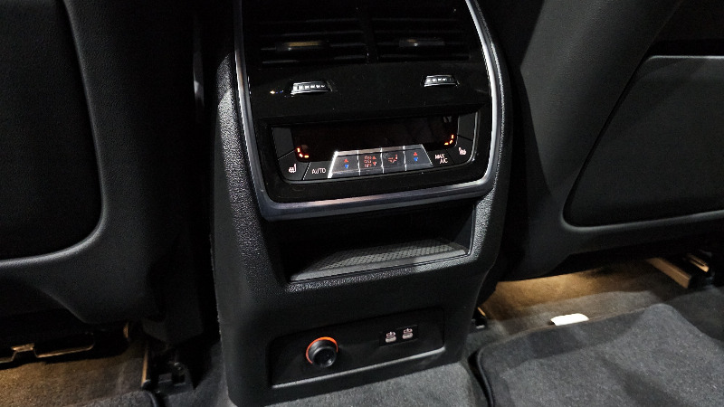 car BMW XM id306294 photo #28