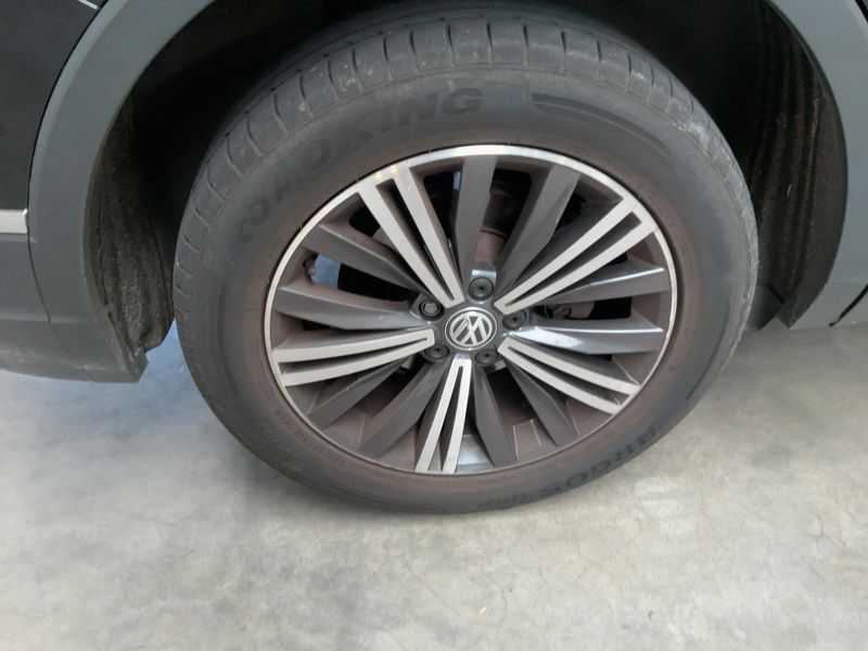 car Volkswagen Tiguan id306326 photo #10