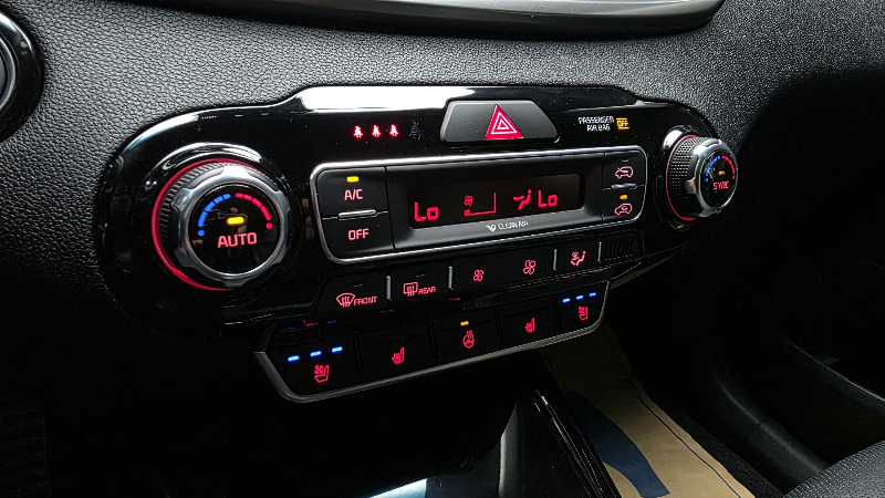 car KIA Sorento id306358 photo #17