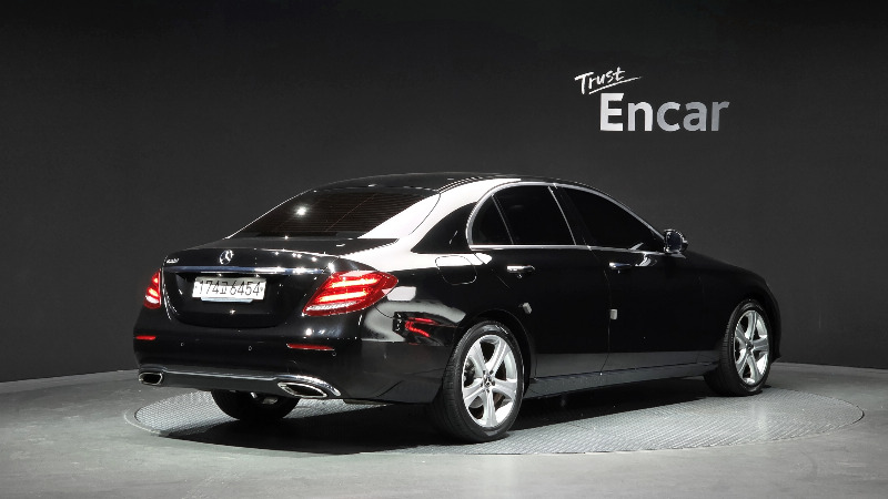 car Mercedes E-Class id306844 photo #2