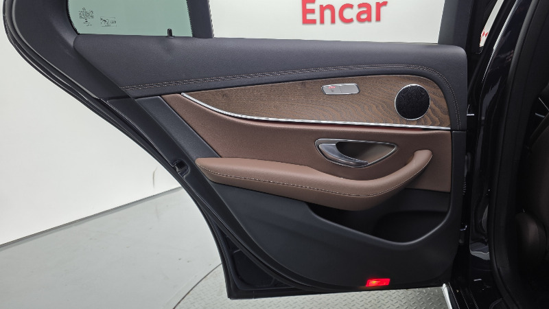 car Mercedes E-Class id307115 photo #25