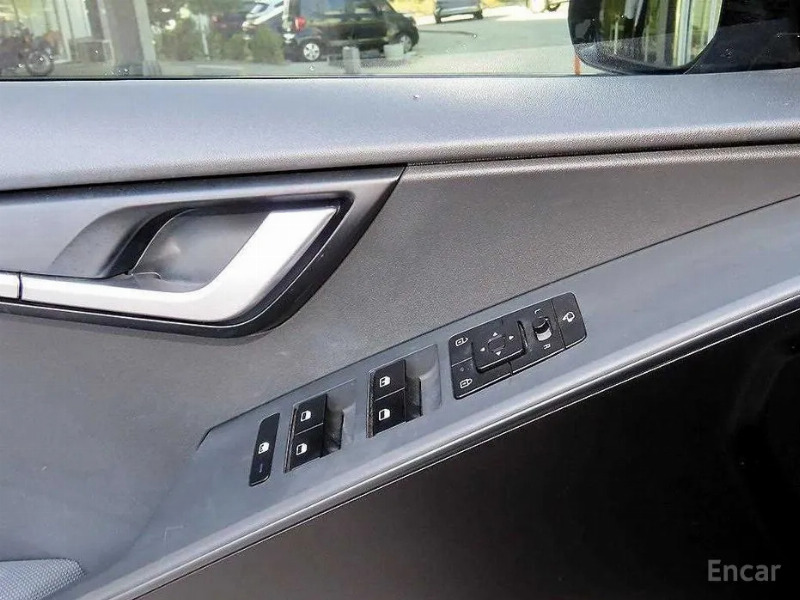 car KIA Niro id310294 photo #11