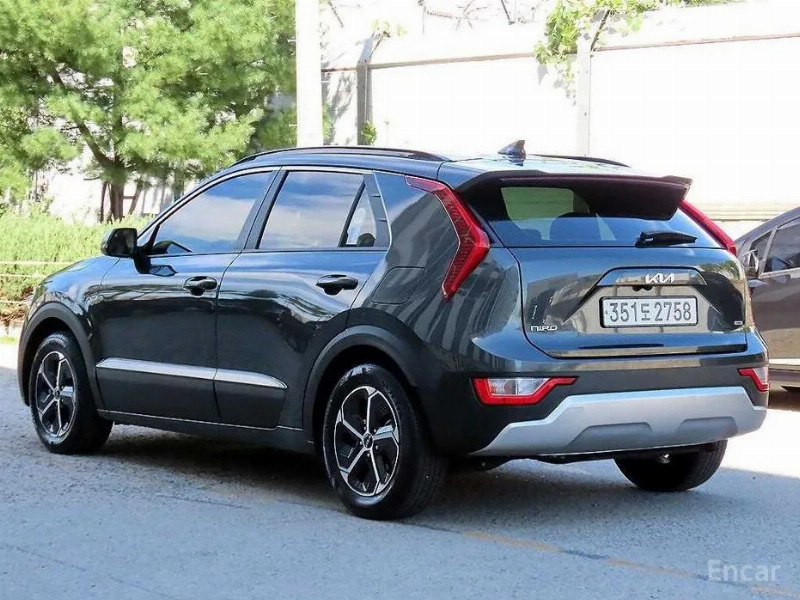 car KIA Niro id310294 photo #3