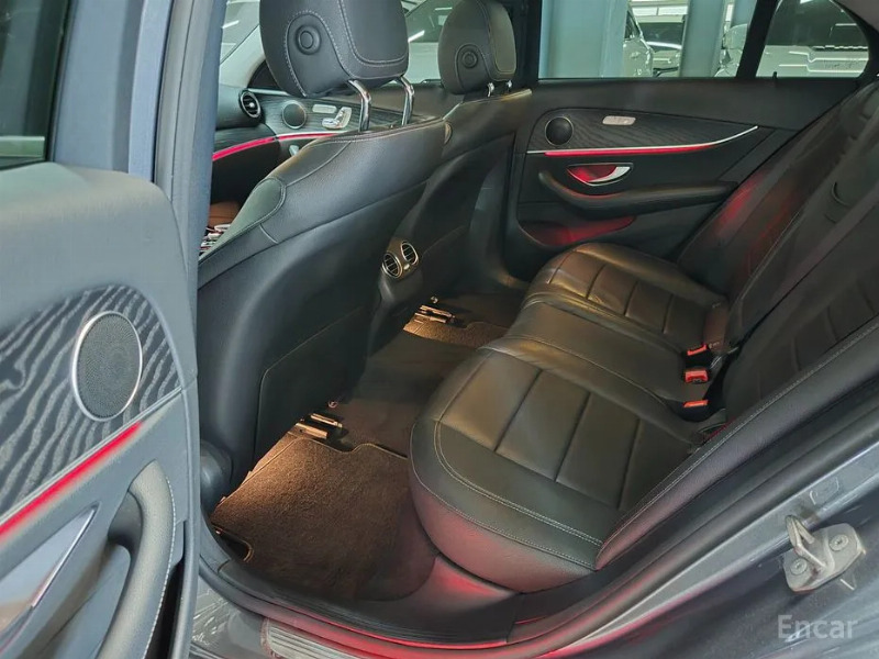 car Mercedes E-Class id310419 photo #15