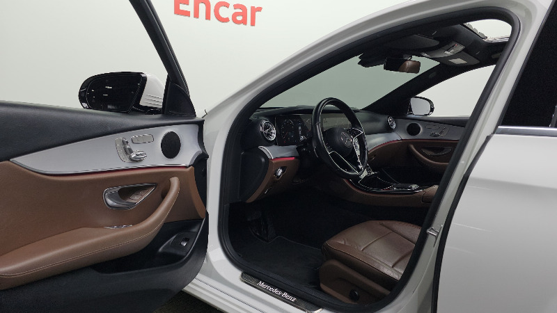 car Mercedes E-Class id310604 photo #10