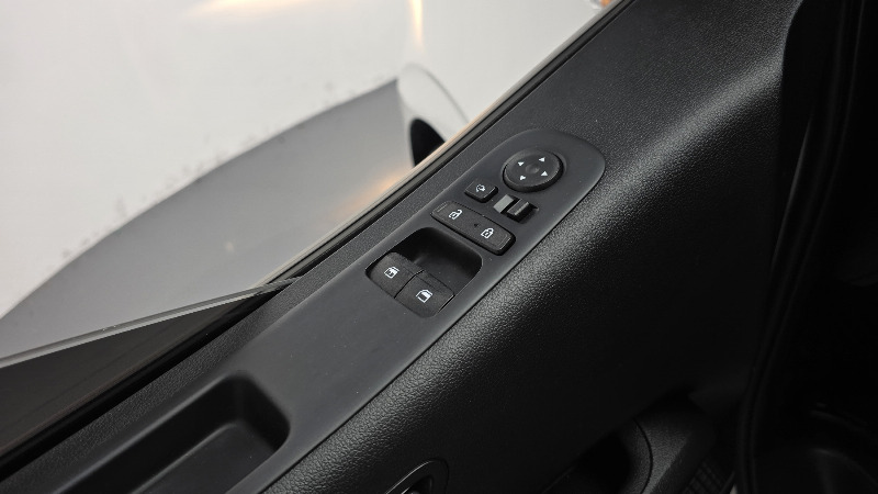 car Hyundai Staria id310832 photo #17