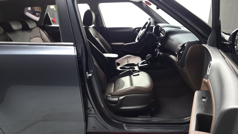 car KIA Soul id310981 photo #26
