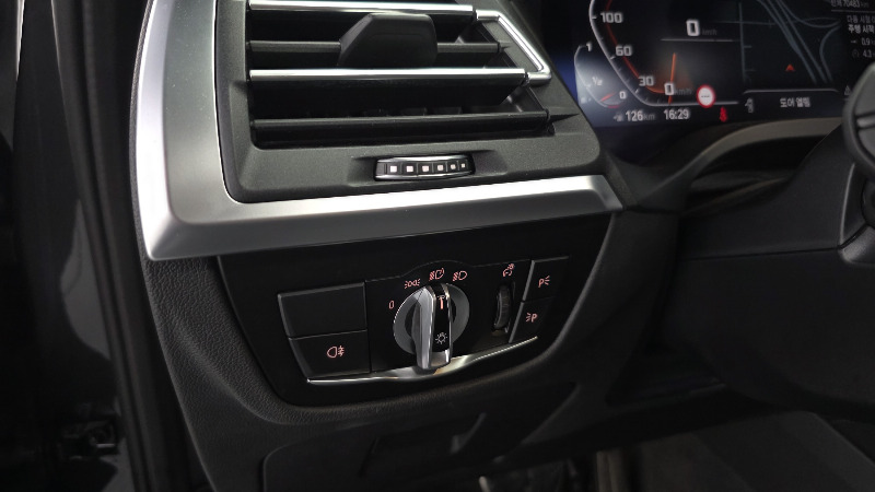car BMW X4 id311131 photo #27