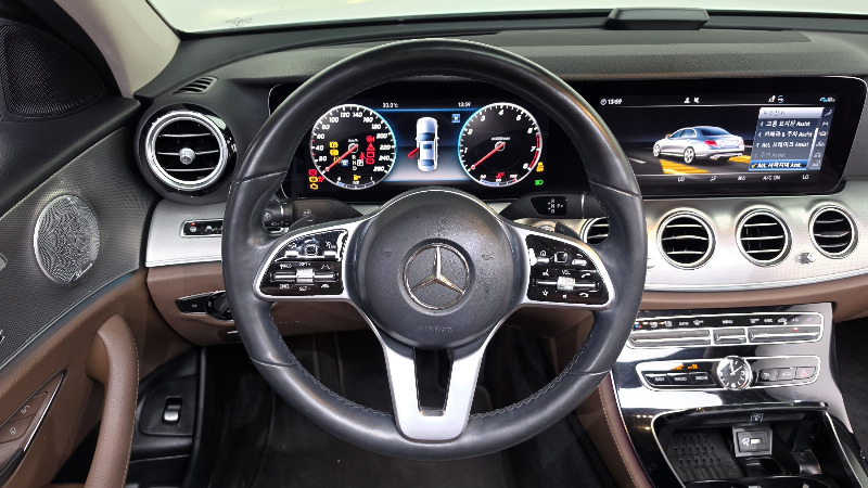 car Mercedes E-Class id311604 photo #14