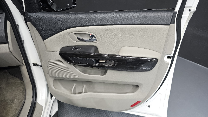 car KIA Carnival id316769 photo #25