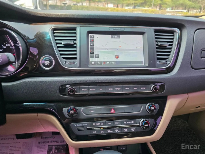car KIA Carnival id317619 photo #13