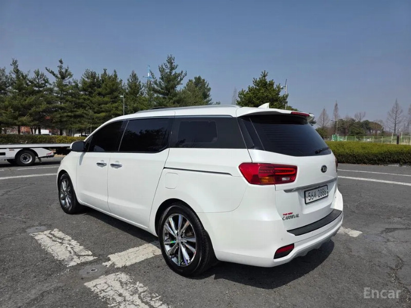 car KIA Carnival id317619 photo #5