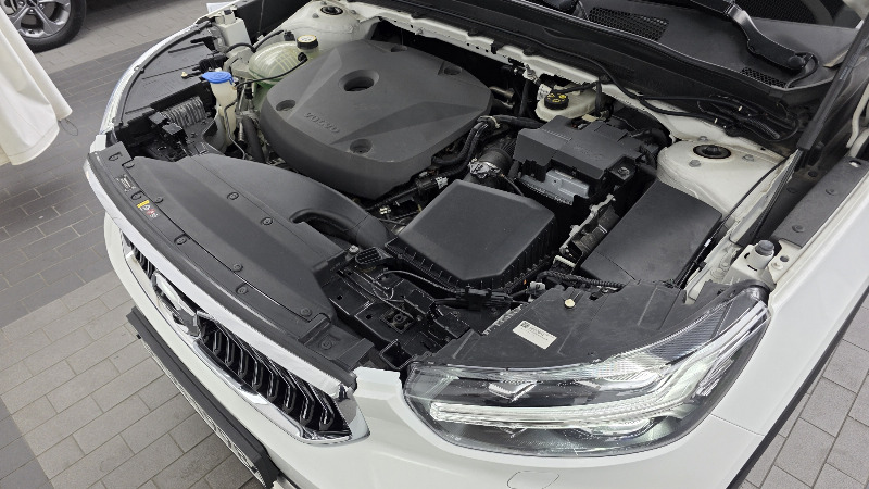 car Volvo XC40 id319484 photo #6