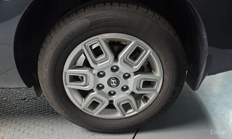 car Hyundai Staria id320137 photo #21