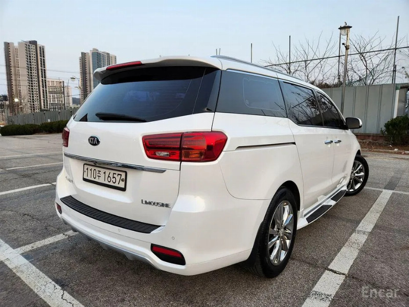 car KIA Carnival id322487 photo #2