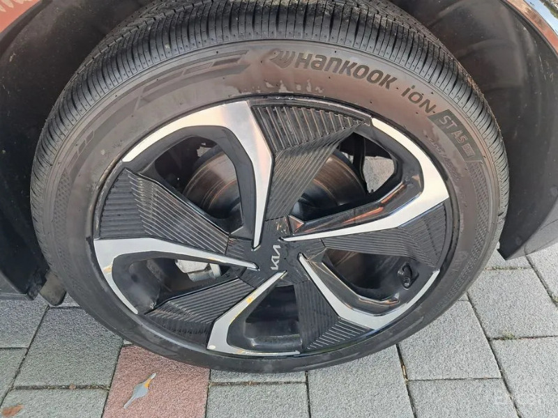 car KIA EV6 id322589 photo #14