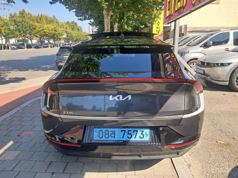 car KIA EV6 id322589 photo #3