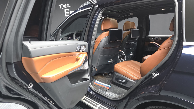car BMW X7 id323043 photo #26