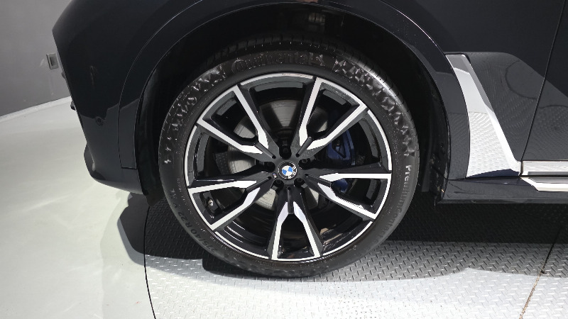 car BMW X7 id323043 photo #5