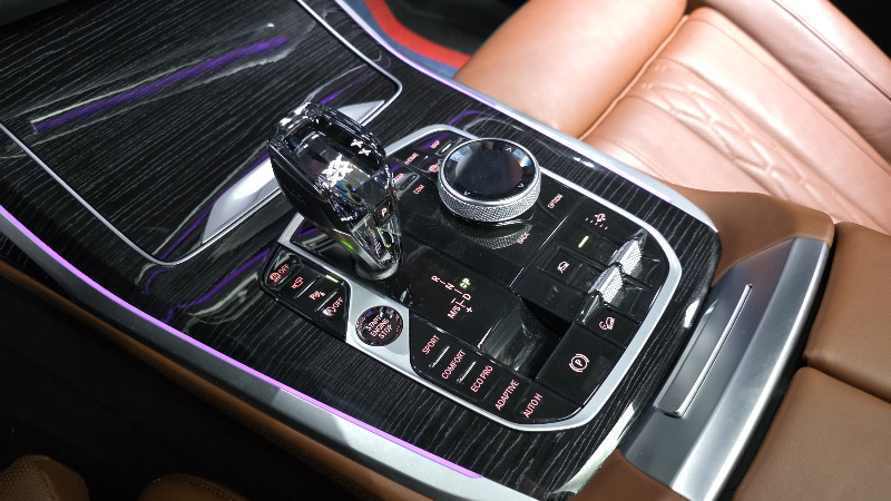 car BMW X7 id323043 photo #9